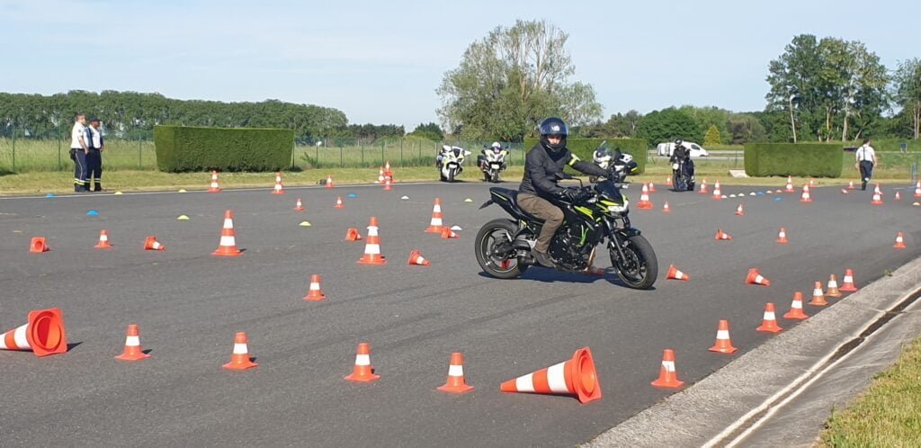 Journees de sensibilisation des deux roues motorises 1024x498 1